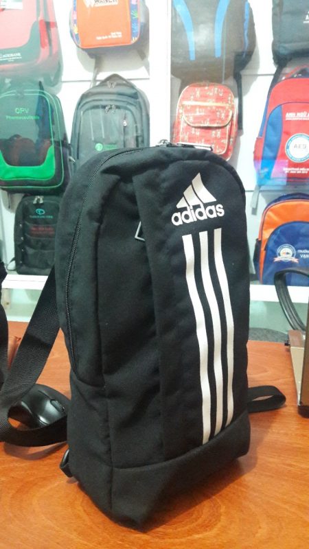 túi đeo chéo đi du lịch