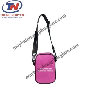 Xưởng sản xuất túi đeo chéo